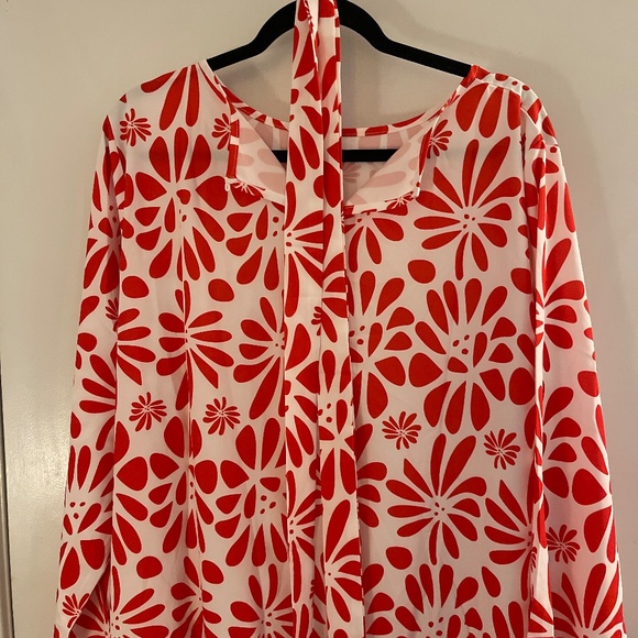 Plus size red and white floral dress with belt size 3xl - Picture 3 of 7
